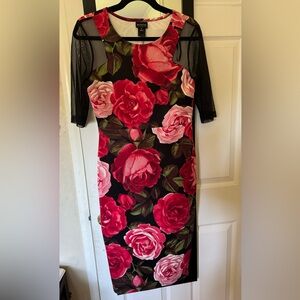 En Focus studio flower roses dress